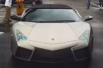 "Soi" Lamborghini Reventon Roadster đặc biệt của Hoàng tử Malaysia