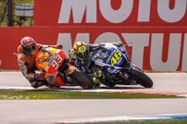 MotoGP 2015: Rossi hoàn toàn “thống trị” cuộc đua