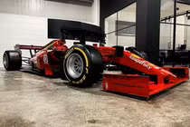 Hệ thống đua mô phỏng như Ferrari F1 có giá 1,22 tỷ đồng