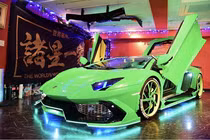 Lamborghini Aventador 50th Anniversario độ “dị” nhất thế giới