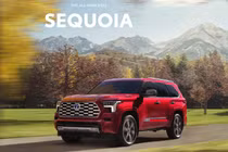 Toyota Sequoia 2023 khởi điểm từ 1,35 tỷ đồng "đấu" Ford Expedition