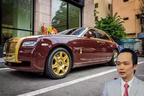 Rolls-Royce Ghost mạ vàng giảm tới 300 triệu vẫn không có khách đấu giá