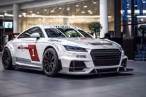 Ngắm xe sang thể thao Audi TT “đặc chế” cho giải đua 