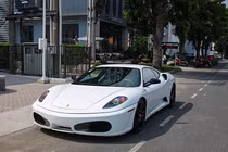 Ferrari F430 của ông Đặng Lê Nguyên Vũ độ ống xả đắt tiền