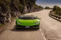Lamborghini bán ra hơn 8.000 siêu xe trong năm 2019