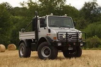 “Kẻ hủy diệt” bán xe tải khủng Mercedes Unimog giá 7,8 tỷ