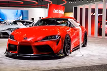 "Soi" Toyota GR Supra Heritage phiên bản Giáng sinh 2019