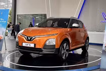 Cận cảnh VinFast VF5 Plus giá mềm "bằng xương bằng thịt" ở Hà Nội