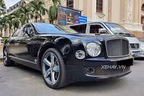 “Chạm mặt” Bentley Mulsanne Speed đen huyền bí tại Sài Gòn