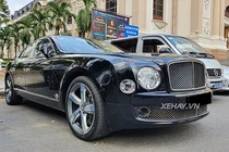 “Chạm mặt” Bentley Mulsanne Speed đen huyền bí tại Sài Gòn