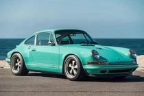 Siêu xe Porsche 911 “Malibu” 1991 phục chế hơn 20 tỷ đồng