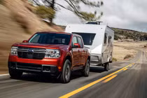 Ford Maverick 2022 - xe bán tải chỉ “uống” 5,6 lít xăng/100 km