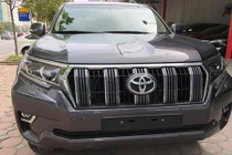 Cận cảnh Toyota Prado VX 2018 giá gần 3 tỷ tại VN