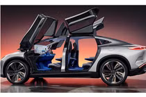 Aehra SUV - xe ôtô điện sở hữu khoang nội thất đến từ tương lai