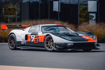 Hypercar Ford GT 20 năm tuổi nâng cấp, rao bán 43 tỷ đồng