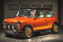 Giám khảo American Idol Simon Cowell “tậu” Mini độc bản