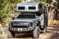 Nhà di động siêu tiện nghi - EarthRoamer LTi hơn 13 tỷ đồng