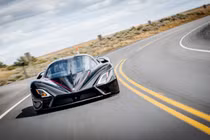 SSC Tuatara "hạ bệ" Bugatti Chiron để lên ngôi vua tốc độ 