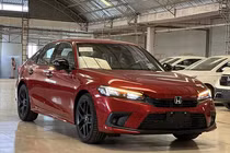 Honda Civic RS đang giảm kỷ lục, tới 100 triệu đồng tại đại lý