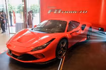 Ferrari F8 bất ngờ bị dừng đặt hàng, các đại gia Việt hụt hẫng