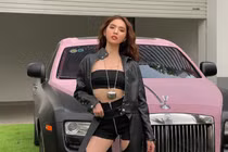 “Nữ hoàng nội y” Ngọc Trinh sở hữu Rolls-Royce Ghost hơn 8 tỷ đồng