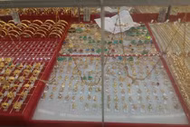 Giá vàng hôm nay 1/10: Tăng giảm bất thường, cần thận trọng 