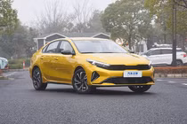 Kia K3 2023 “bằng xương, bằng thịt” chỉ 380 triệu sát vách Việt Nam