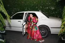 Hoa hậu Giáng My đầy hàng hiệu, xe sang nhưng sến vô đối