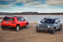 “Kẻ nổi loạn” Jeep Renegade 2015 cuốn hút mọi góc nhìn