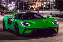 Siêu xe Ford GT nổi bật với màu sơn Lamborghini Huracan
