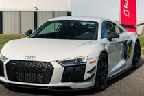 Siêu xe Audi R8 V10 giá từ 5,5 tỷ đồng có gì hot?