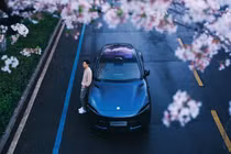 CEO Xiaomi hé lộ thiết kế SUV điện YU7 trước ngày ra mắt