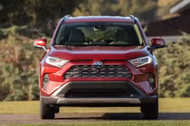 Toyota RAV4 2022 mới sẽ có thêm công nghệ ngắt động cơ