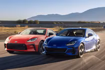 Toyota GR86 và Subaru BRZ sẽ "gây cảm xúc" hơn với gói độ từ Blitz 