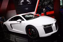 Siêu xe Audi R8 V10 bản đặc biệt giá 3,3 tỷ đồng