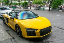 "Tình cũ" Audi R8 V10 Plus của Cường Đô la thay áo mới