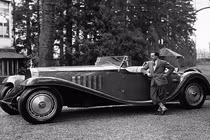 Hàng trăm siêu xe Bugatti lăn bánh kỷ niệm 110 năm thành lập