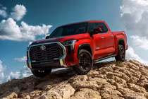 Khách hàng có thể "hô biến" Toyota Tundra 2022 thành xe hạng sang
