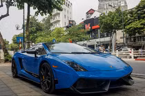Siêu xe Lamborghini Gallardo hàng hiếm tại Hà Nội thay “áo” mới 
