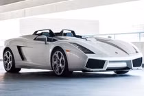 Soi “siêu bò, siêu độc” Concept S mui trần nhà Lamborghini 