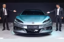 Denza Z9 GT từ 1,19 tỷ đồng ra mắt châu Âu, đấu Porsche