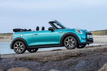 Ra mắt Mini Convertible Seaside Edition 2023 từ 34.500 bảng Anh