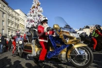Các biker trên Thế giới chuẩn bị "ngựa sắt" đón Giáng Sinh