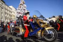 Các biker trên Thế giới chuẩn bị "ngựa sắt" đón Giáng Sinh