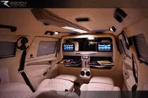 Toyota Innova nội thất "siêu sang chảnh", chi phí chỉ 140 triệu đồng