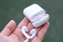 Apple sắp ra mắt AirPods hoàn toàn mới, giá bán "cắt cổ"