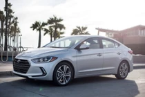Hyundai Elantra 2018 "chốt giá" chỉ từ 428 triệu đồng