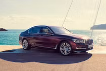 Du thuyền trên cạn "siêu độc" BMW Individual M760Li 