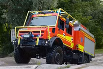 Mercedes-Benz Unimog - chiếc xe "khủng long" chữa cháy chuyên nghiệp