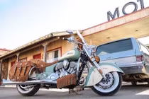 “Thủ lĩnh da đỏ” Indian Chief hồi sinh đấu Harley-Davidson